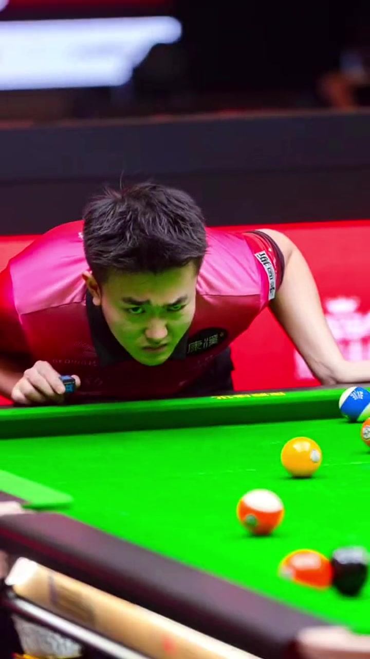 球场安全的 球场安全的